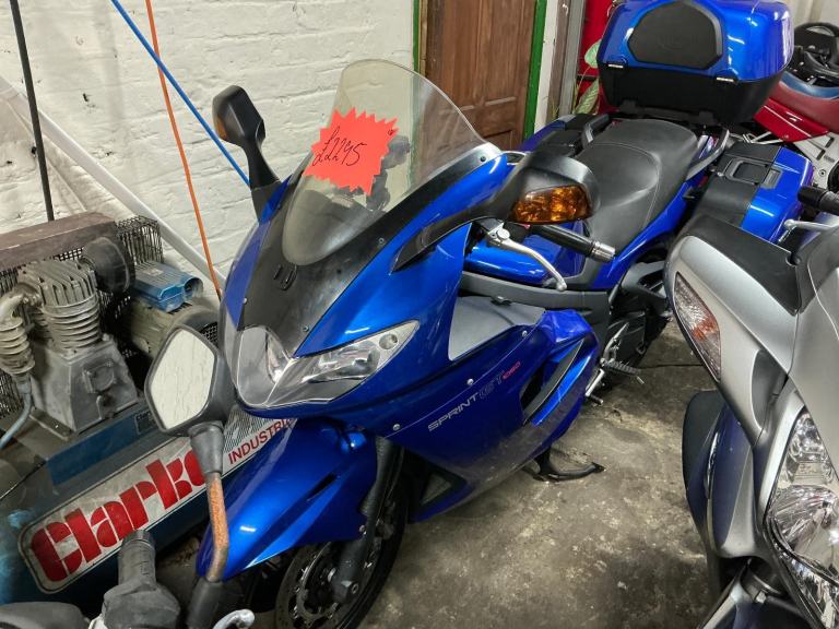 Triumph Sprint gt 1050