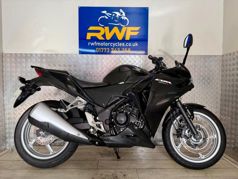 image for HONDA CBR 250 R, 2012, EXCELLENT COND, ONLY 2 OWNERS & 1,860 MILES!!