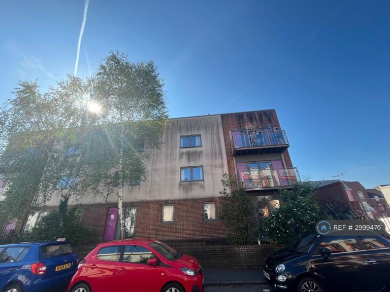 2 bedroom flat in Argyle Court, St. Pauls, Bristol, BS2 (2 bed) (#2999476)