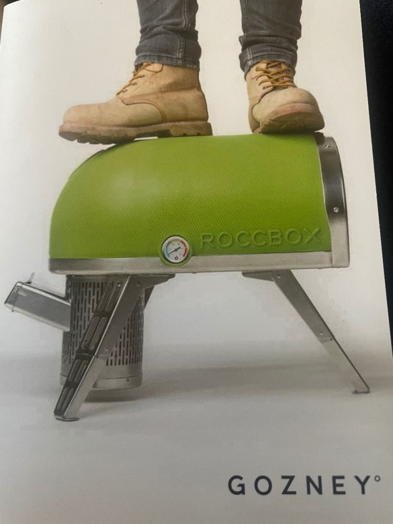 GOZNEY ROCCBOX PIZZA OVEN WITH ACCESSORS, COVER & GAS CANISTER