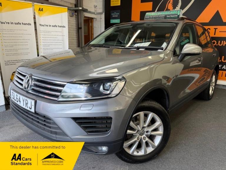 64 reg VW Touareg 3.0 V6 TDI ESCAPE BLUEMOTION TECHNOLOGY AUTO 4X4, 10 SERVICES.