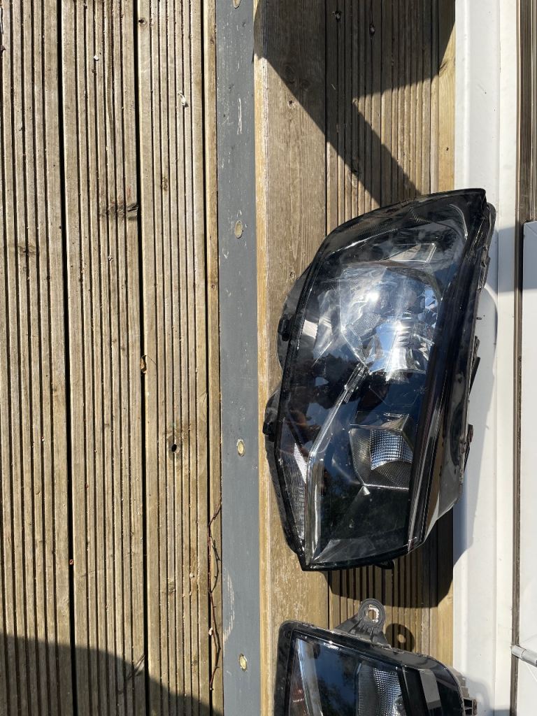 VW transporter T6 headlights