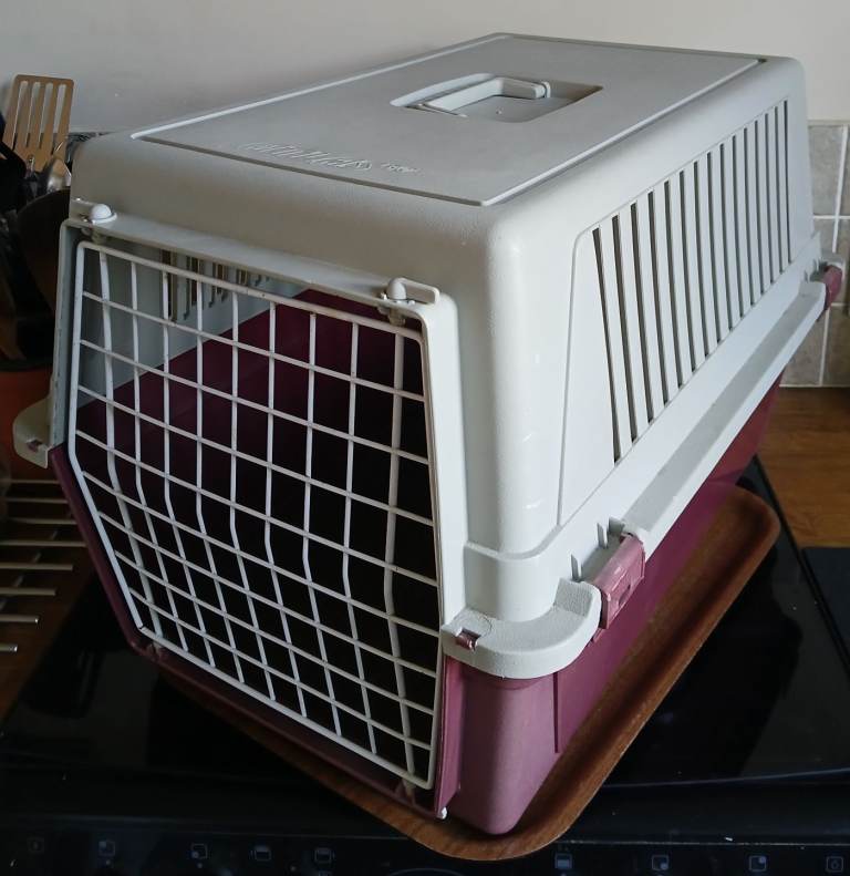 Ferplast Atlas 30 Pet Carrier Burgundy/Grey For Large Cat/Small Dog 60x40x38cm