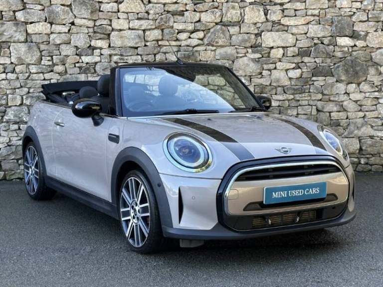 MINI CONVERTIBLE 1.5 Cooper Exclusive 2dr Auto