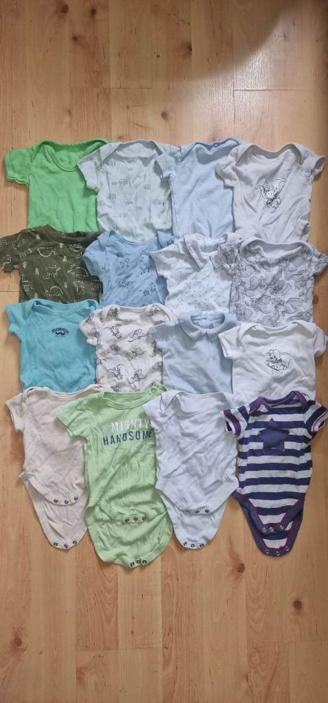 Huge clothes bundle 3-6 months for boys