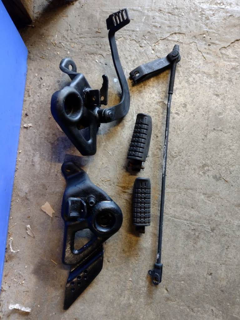 Footpegs