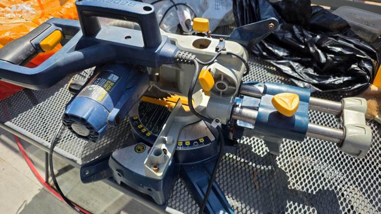 Sliding Mitre Saw – £35