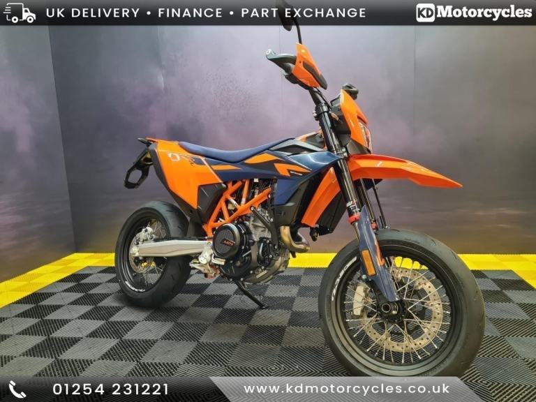 KTM 690 SMC R 2026, New LC4 engines, low rate finance deals