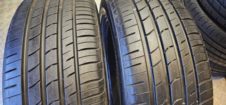 235 50 19   2 x tyres Nexen N Fera RU1
