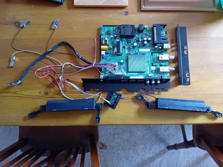 Circuit board for a Sharp 2T-C40FI2KF2AB smart TV