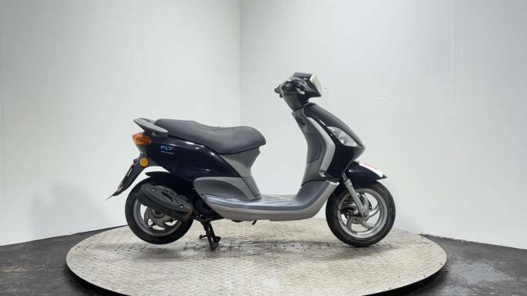 Piaggio Fly 2009 17K RUNNING PROJECT BIKE SCOOTER 50CC 4T LEARNER