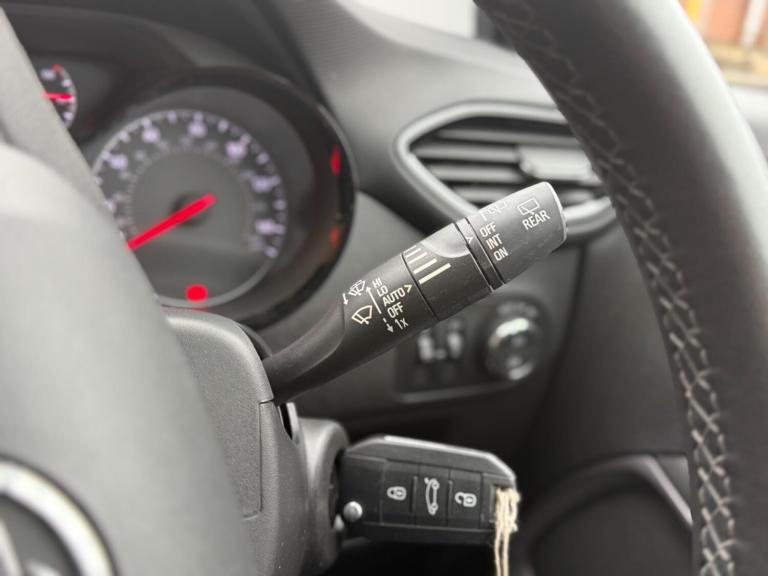 2019 Vauxhall Crossland X 1.2T ecoTec [110] SE 5dr [6 Speed] [S/S] HATCHBACK PETROL Manual