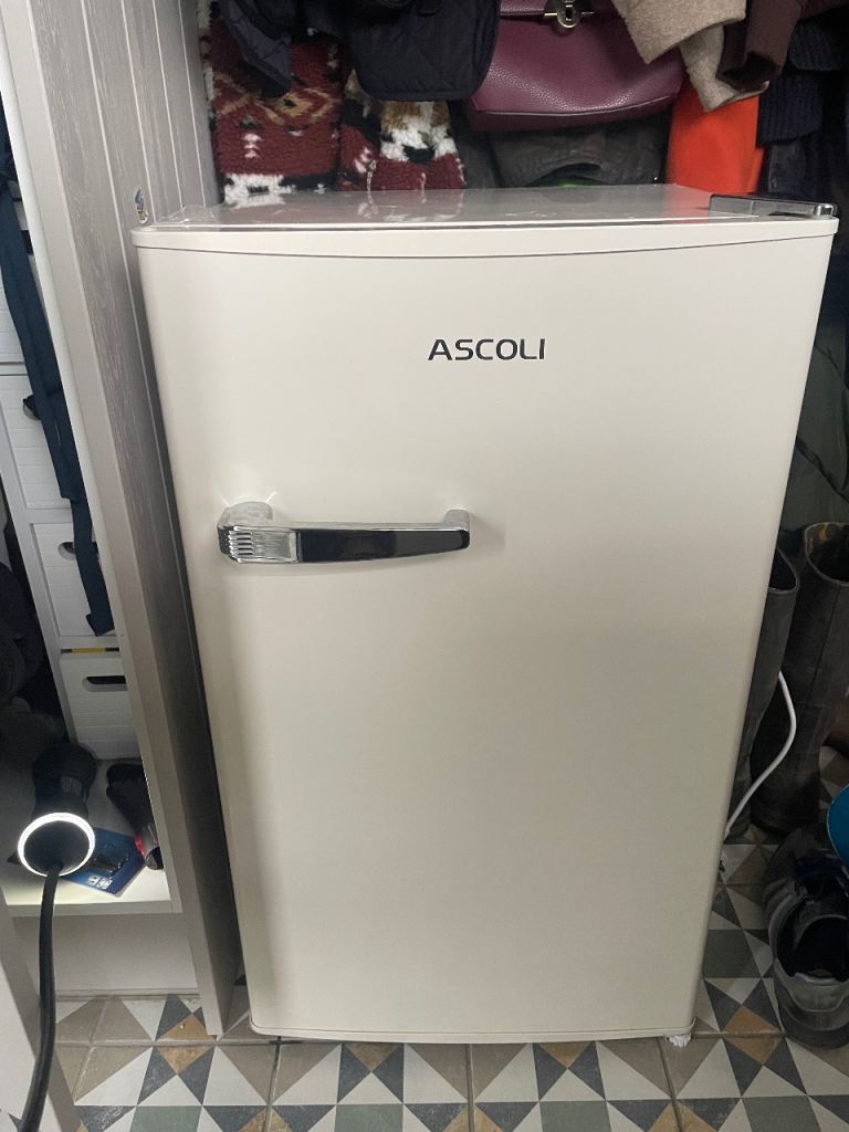 ASCOLI Undercounter Fridge - Cream, Good Condition