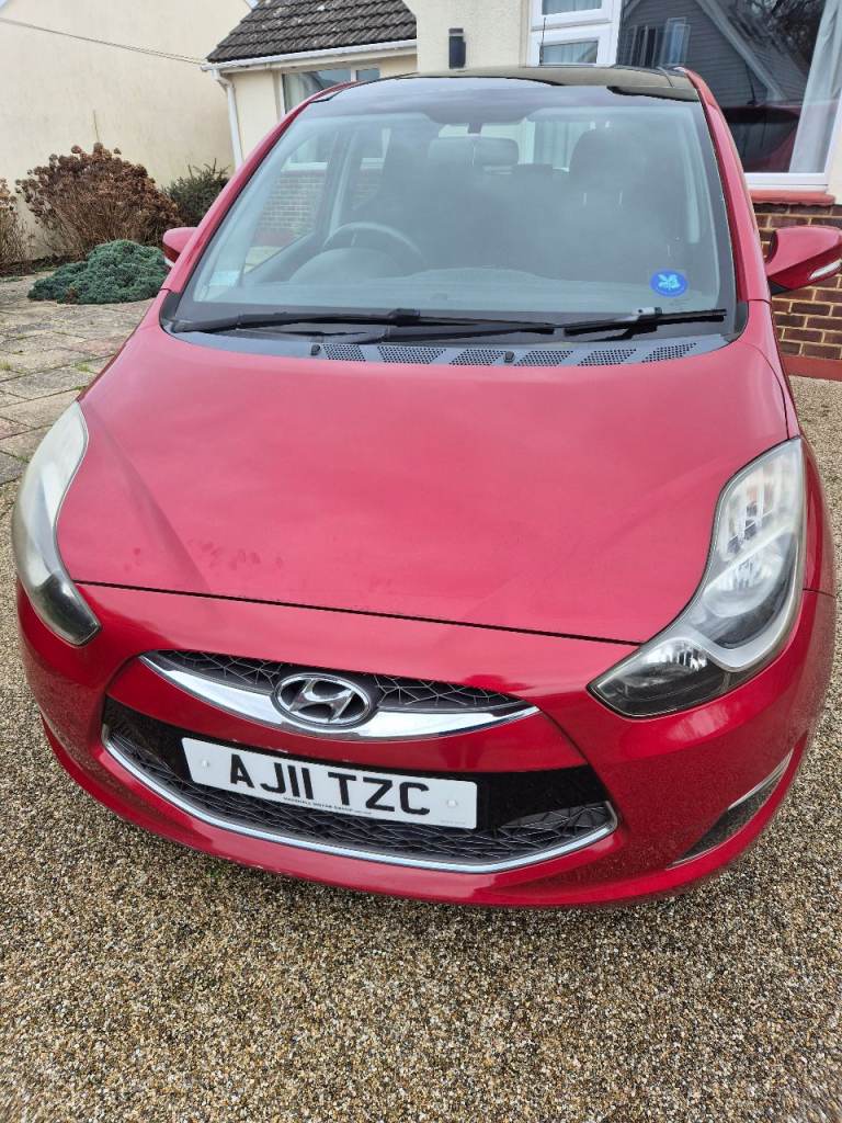 Hyundai ix20 Red 2011 for sale