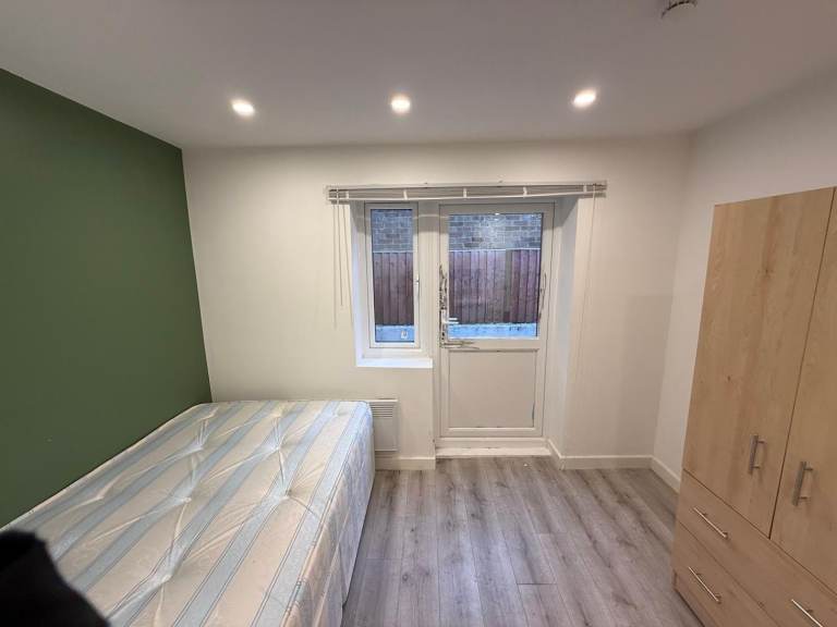 BENEFITS ACCEPTED - Studio Flat Available in Harefield Uxbridge Hillingdon UB9