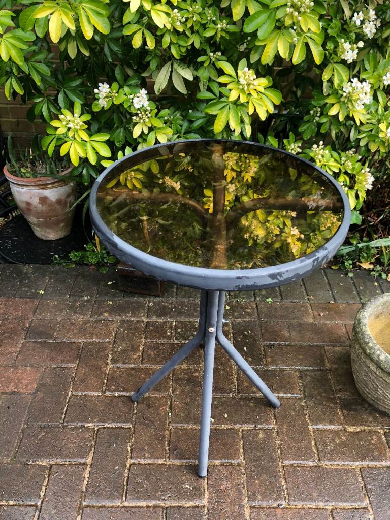 Garden Table Metal and glass 