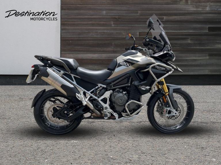 2024 Triumph Tiger 1200 RALLY PRO Petrol gold Manual