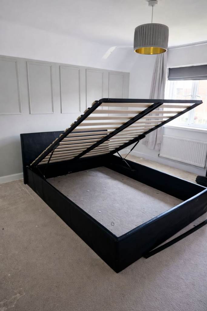Kingsize ottoman bed frame for £90