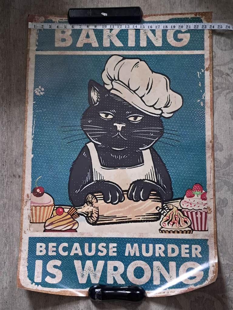 Vintage prints black cat 🐈‍⬛️  baking. .  All measurements on pi pictures.  Good condition 