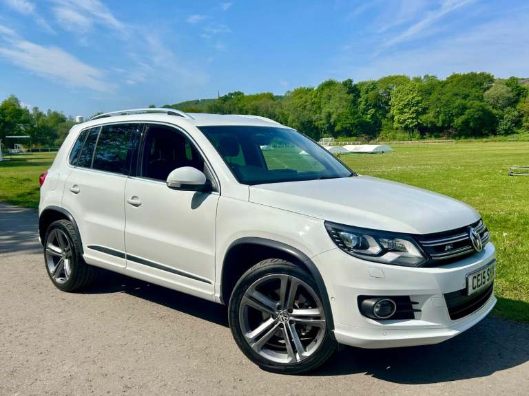 VOLKSWAGEN TIGUAN 2.0 TDI*4Motion Tech R-Line*2Kys-Xenons-F&amp;R