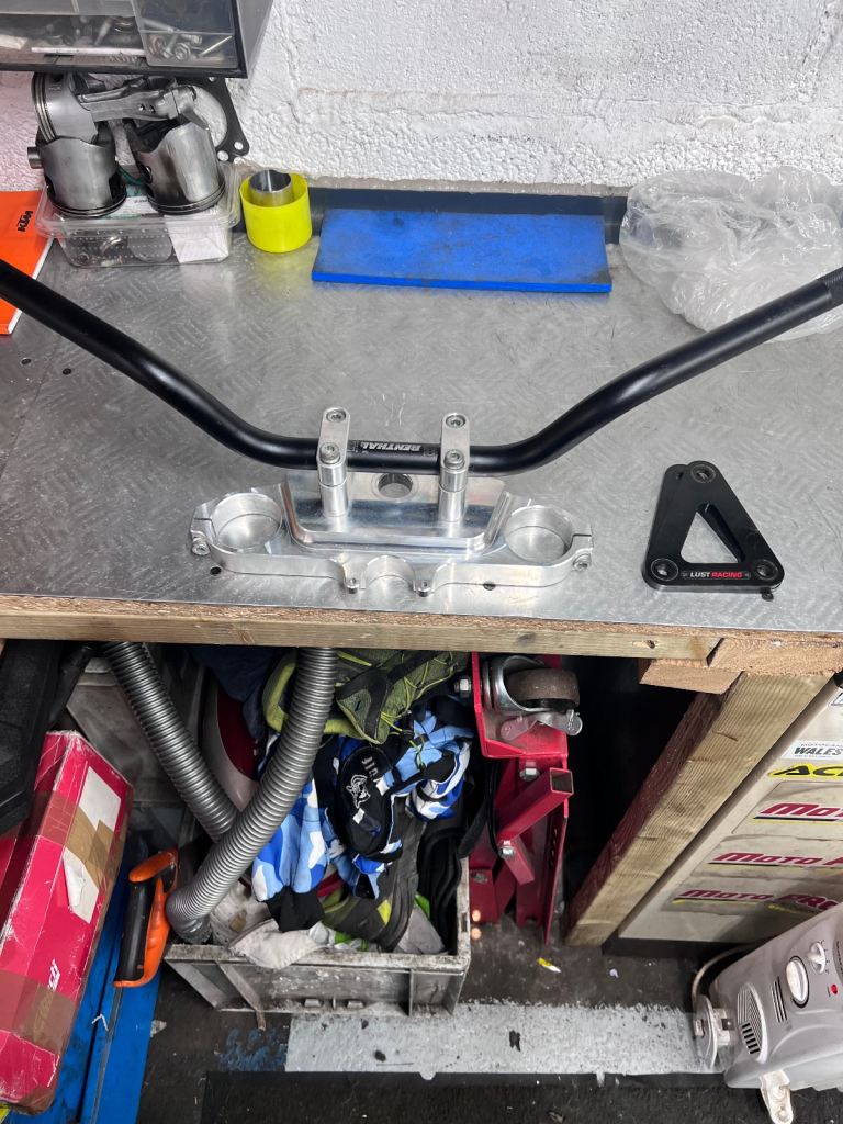 Honda fireblade handle bar raisers 