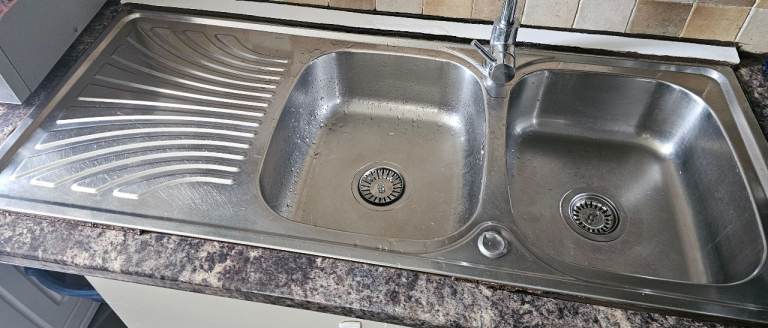 Kitchen sink avaliable for sale 