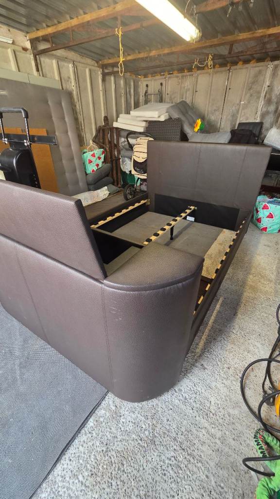 Double tv bed