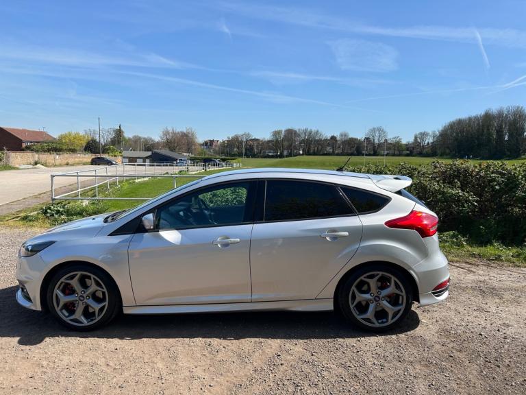 2016 Ford Focus 2.0 TDCi 185 ST-3 5dr HATCHBACK Diesel Manual