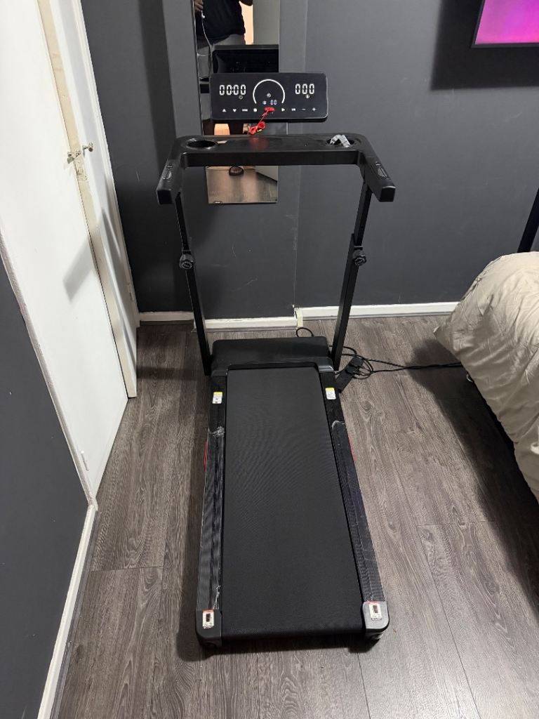 Treadmill for Home with 20% Auto Incline, 14KM/H Foldable Treadmill , 180KG Weight Capacity