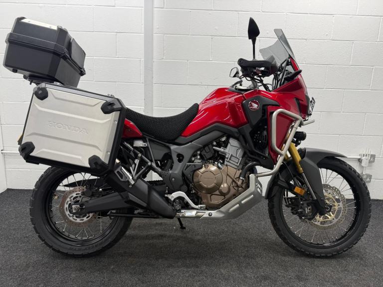 2018 HONDA CRF1000L AFRICA TWIN - ONLY 7491 MILES - FULL LUGGAGE 