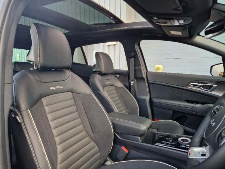 2025 Kia Sportage 1.6 h T-GDi GT-Line S SUV 5dr Petrol Hybrid Auto Euro 6 (s/s) (207 bhp) ESTATE ...