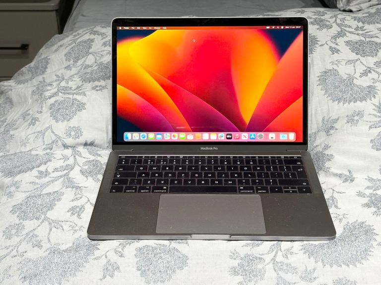 CAN HAND DELIVER, MACBOOK PRO 2017 13 INCH LAPTOP, I7, 512GB,16GB RAM SPACE GREY FULL WORKING ORDER 