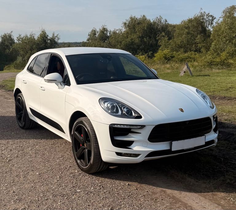 Porsche Macan Turbo 2016 - Mega Spec!