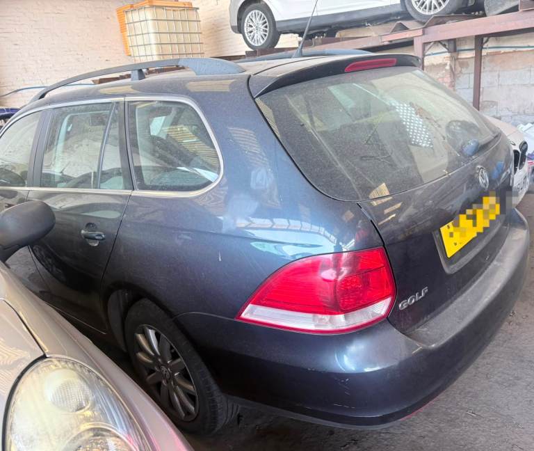Breaking spare parts vw golf esate 