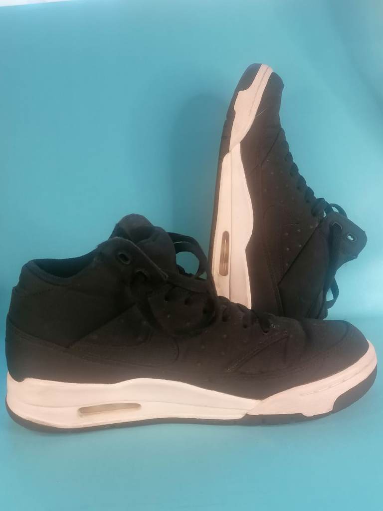 Nike Air Flight Classic  UK size - 6. Very good condition.