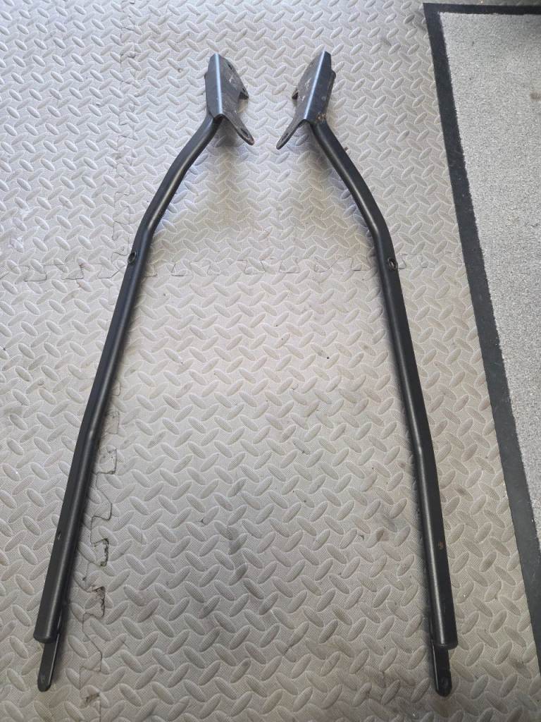 Givi top box rails for SV650