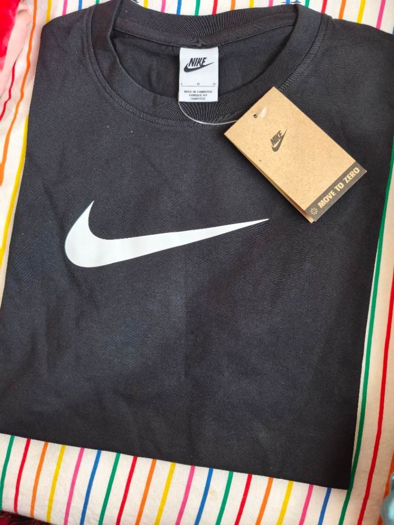 Brand New Nike T-shirt – Black with White Swoosh, Size Large