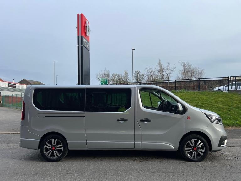 £99 PER WEEK! NEW Renault Trafic 8 Seater Van Minibus Combi Taxi Hackney