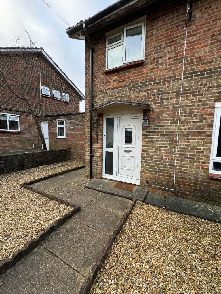 Double Room Ifield Crawley RH11 0JP