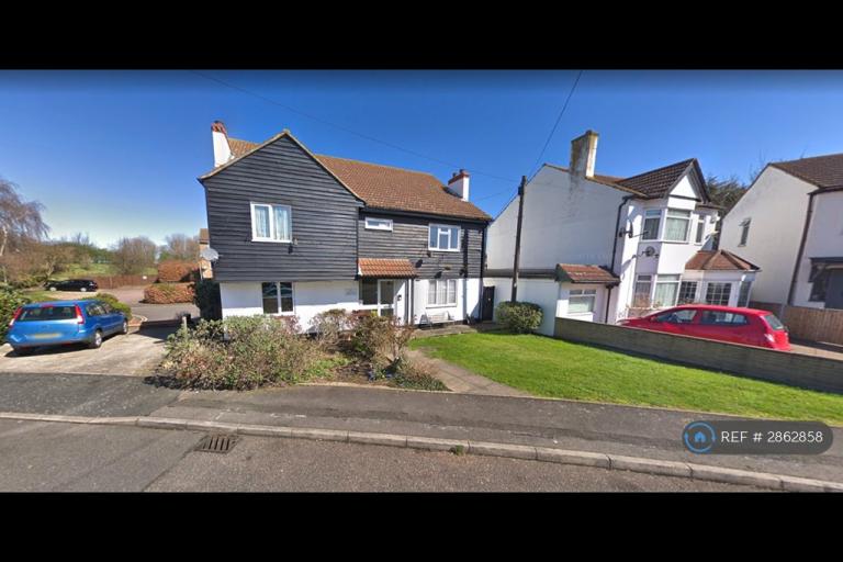 1 bedroom flat in Ashwood Avenue, Rainham, RM13 (1 bed) (#2862858)