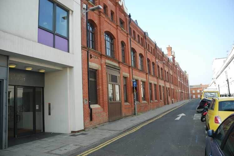 Double Room in a Lovely Modern Shared Flat (share wi 3 others), Argus Lofts, BN1