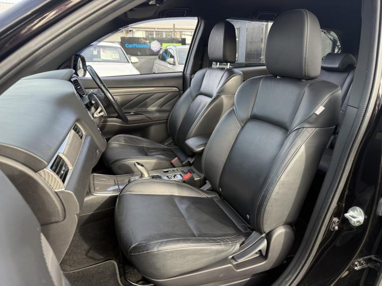 MITSUBISHI OUTLANDER 2.4 h TwinMotor 13.8kWh 4h 2018