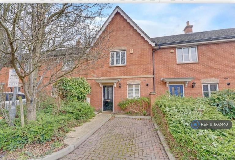 3 bedroom house in Manchester Court, London, E16 (3 bed) (#602440)