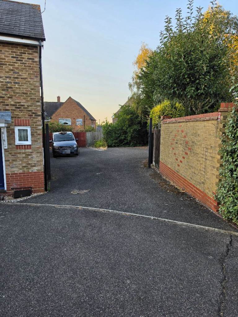 Private Parking Space to Rent – Enfield N21 | 24/7 Access | Stashbee