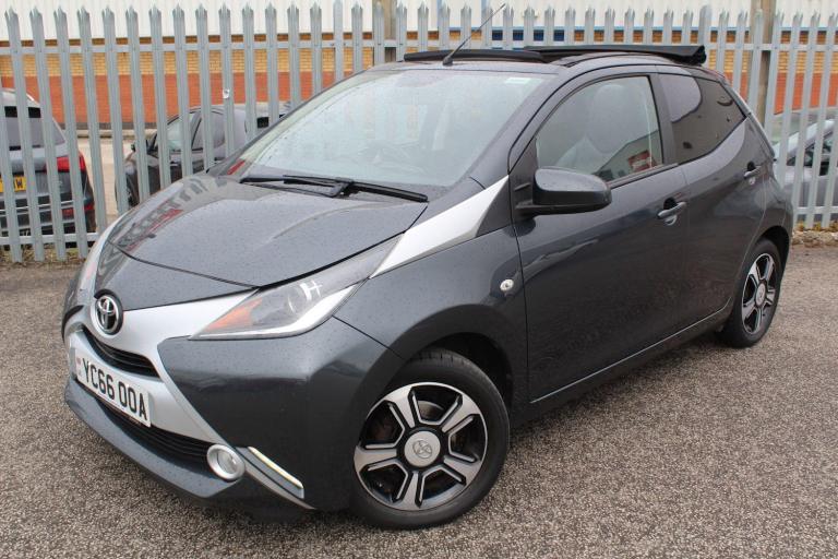 2016 Toyota AYGO 1.0 VVT-i x-clusiv3 Funroof 5dr Petrol x-shift Euro 6 (Safety Sense) (68 ps HATC...