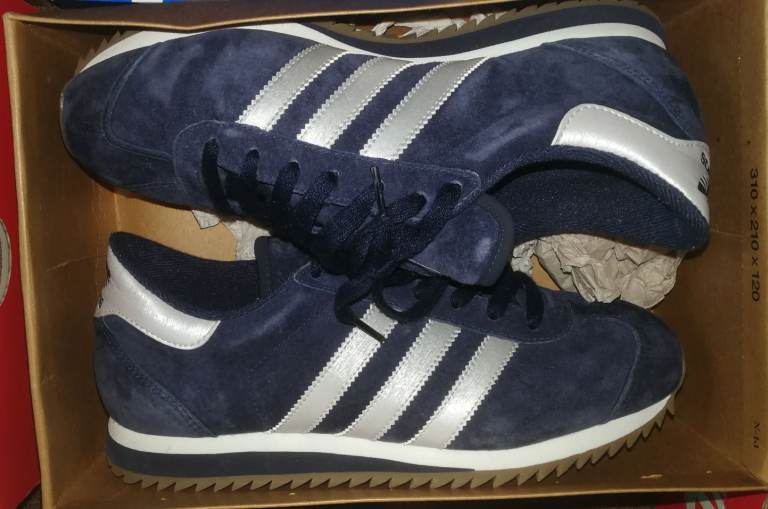 adidas country ripple all suede deadstock UK 9 excellent condition