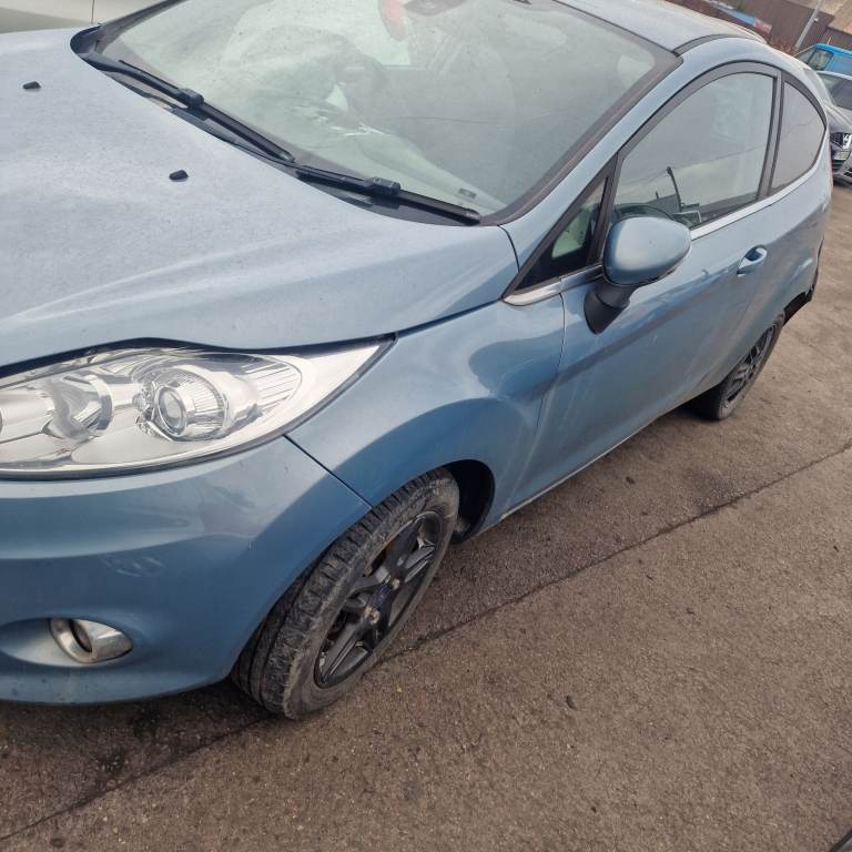 Breaking spare parts Ford fiesta mk7 titanium 