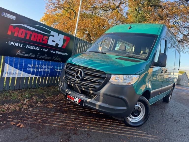  Mercedes-Benz Sprinter SPRINTER 2.1L 314CDI 3.5t H2 L2 RWD WINDOW COMBI CREW