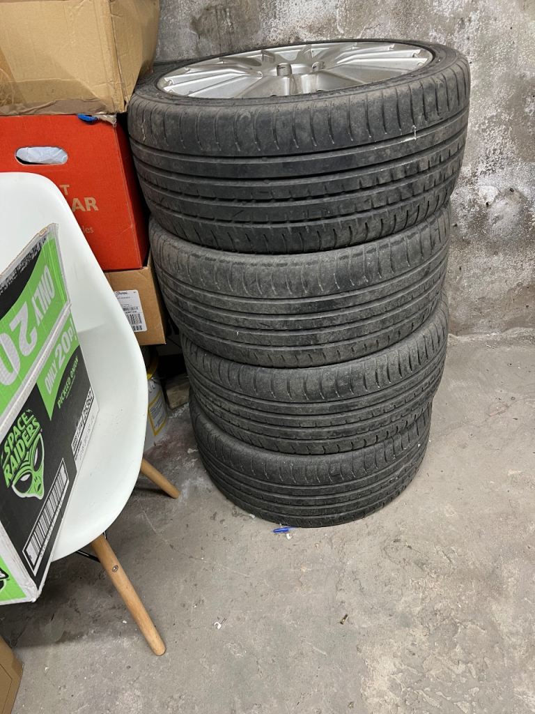 Alloys & tyres 