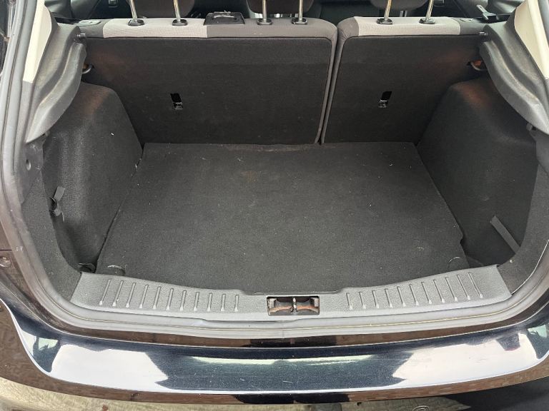 Ford, FOCUS, Hatchback, 2012, Manual, 998 (cc), 5 doors